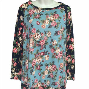 Bombom nice top  size medium long sleeve